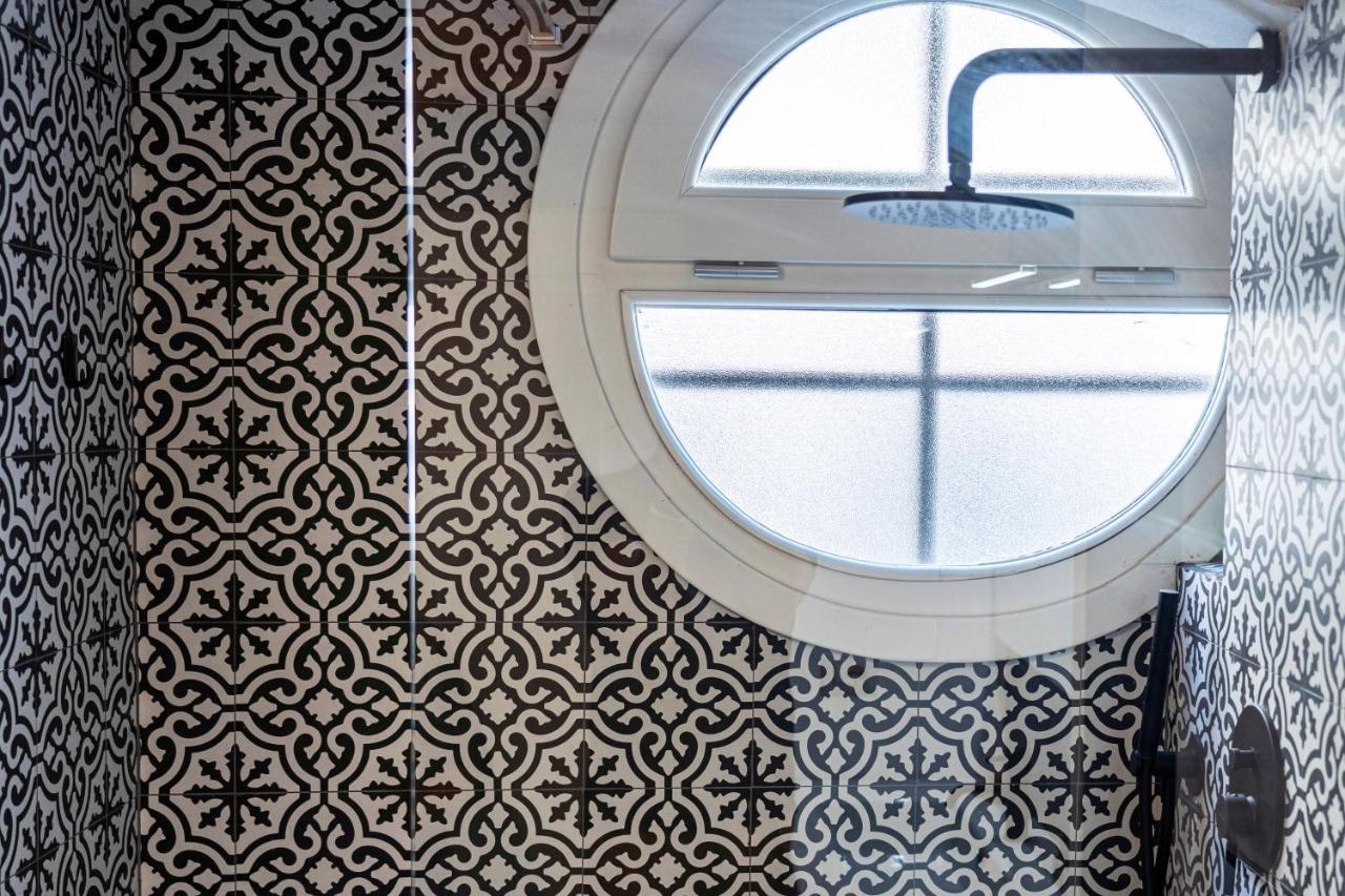 Palazzovilla Historic Building Luxury Suite Флоренция Экстерьер фото