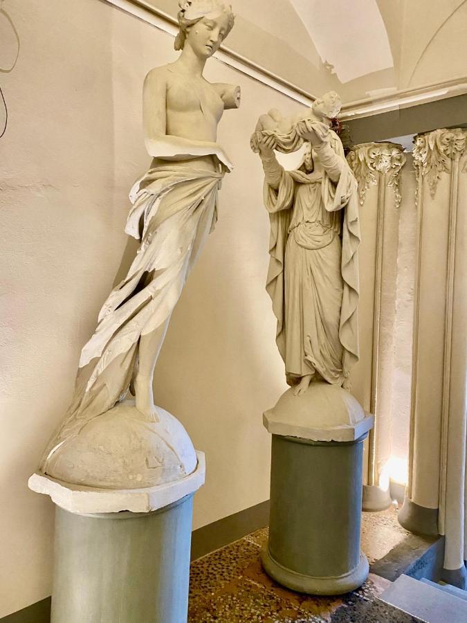 Palazzovilla Historic Building Luxury Suite Флоренция Экстерьер фото